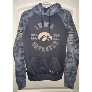 Iowa Hawkeyes Coliseum Hoodie Men's Small Camo USA Flag Military Sweatshirt